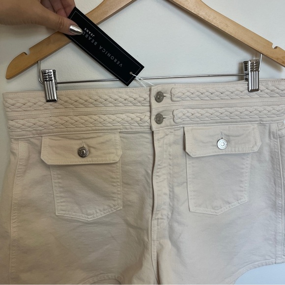 NWT Veronica Beard Yandell Short in Ecru Size 31 - Picture 5 of 8